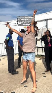 Raye feet photo thumbnail