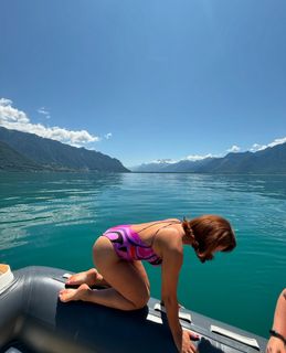 Raye feet photo thumbnail