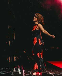 Raye feet photo thumbnail