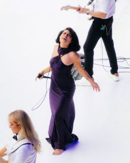 Raye feet photo thumbnail