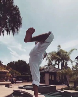 Rayna Vallandingham feet photo thumbnail