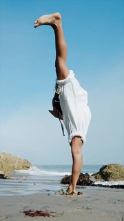Rayna Vallandingham feet photo thumbnail