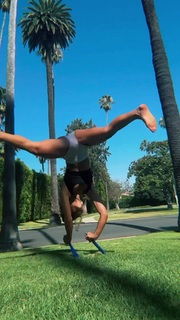 Rayna Vallandingham feet photo thumbnail