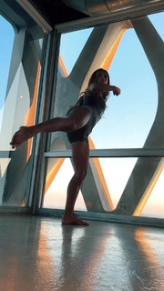 Rayna Vallandingham feet photo thumbnail