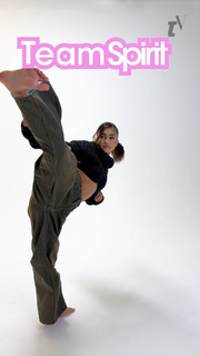 Rayna Vallandingham feet photo thumbnail