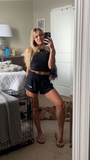 Reagan Campbell feet photo thumbnail