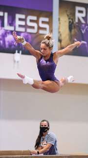 Reagan Campbell feet photo thumbnail