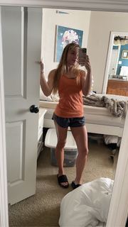 Reagan Campbell feet photo thumbnail