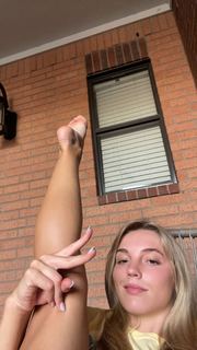 Reagan Campbell feet photo thumbnail