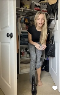 Reagan Campbell feet photo thumbnail