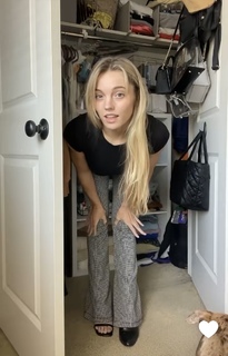 Reagan Campbell feet photo thumbnail