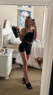 Reagan Campbell feet photo thumbnail