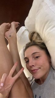 Reagan Campbell feet photo thumbnail