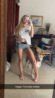 Reagan Campbell feet photo thumbnail