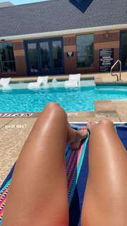 Reagan Campbell feet photo thumbnail