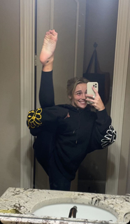 Reagan Campbell feet photo thumbnail