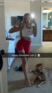 Reagan Campbell feet photo thumbnail