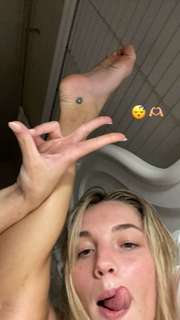 Reagan Campbell feet photo thumbnail