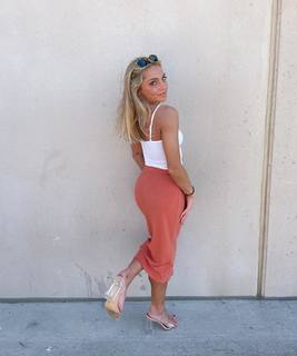 Reagan Campbell feet photo thumbnail