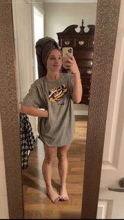 Reagan Campbell feet photo thumbnail