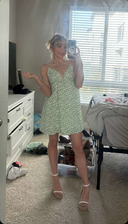 Reagan Campbell feet photo thumbnail