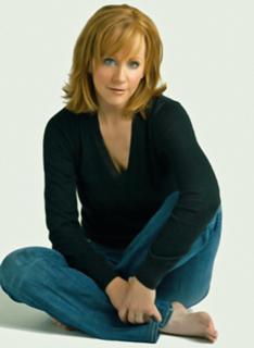 Reba McEntire feet photo thumbnail
