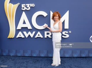 Reba McEntire feet photo thumbnail