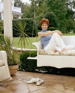 Reba McEntire feet photo thumbnail