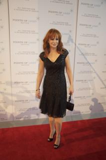 Reba McEntire feet photo thumbnail