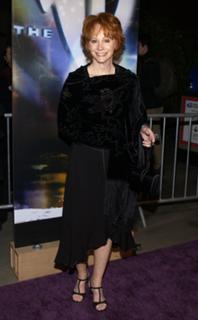 Reba McEntire feet photo thumbnail