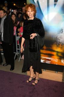 Reba McEntire feet photo thumbnail