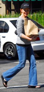 Reba McEntire feet photo thumbnail