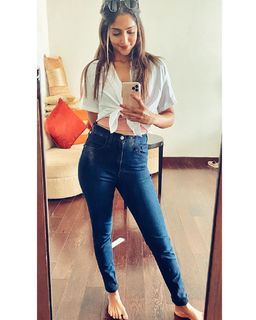 Reba Monica John feet photo 3