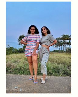 Reba Monica John feet photo 15