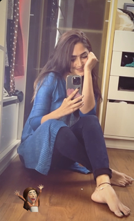 Reba Monica John feet photo 4