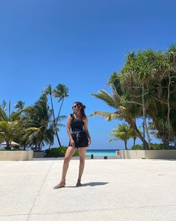 Reba Monica John feet photo 3