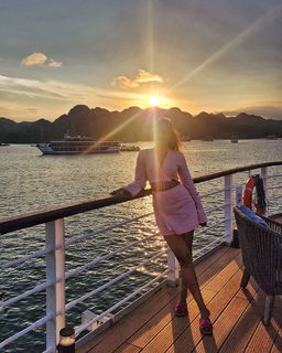 Reba Monica John feet photo 10