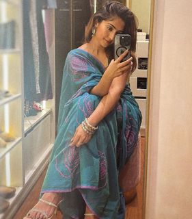 Reba Monica John feet photo 9