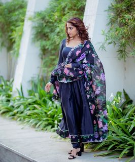Reba Monica John feet photo 8