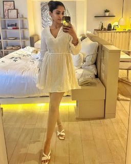 Reba Monica John feet photo 3