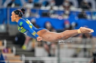 Rebeca Andrade feet photo 9