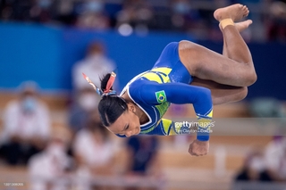 Rebeca Andrade feet photo 5