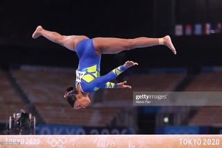 Rebeca Andrade feet photo 2