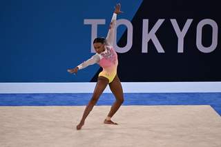 Rebeca Andrade feet photo 17