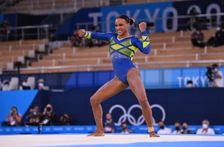 Rebeca Andrade feet photo 9
