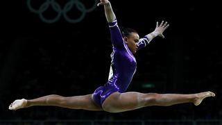 Rebeca Andrade feet photo 2