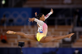 Rebeca Andrade feet photo 16