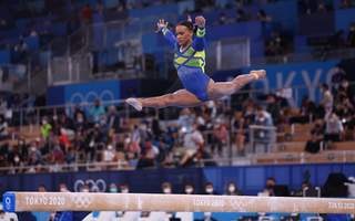 Rebeca Andrade feet photo 15