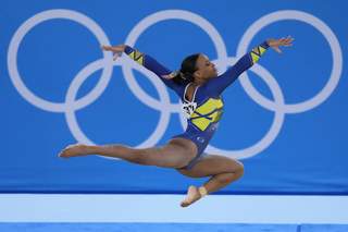 Rebeca Andrade feet photo 13