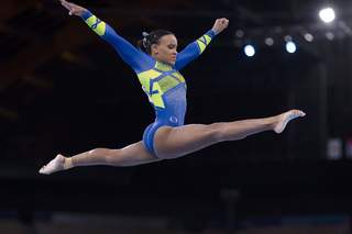 Rebeca Andrade feet photo 8